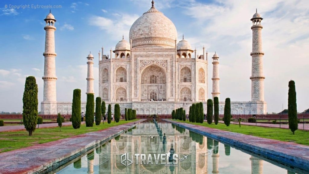 Top 10 Most Beautiful Tourist Places In India 1 top-10-most-beautiful-tourist-places-in-india-taj-mahal-eytravels