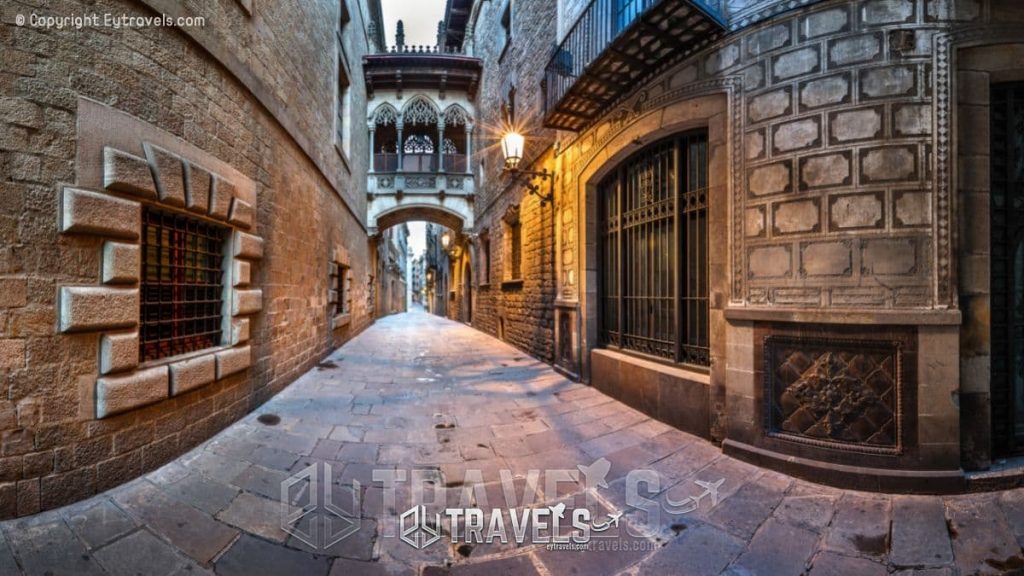 10-best-tourist-places-in-barcelona-Barri-Gotic